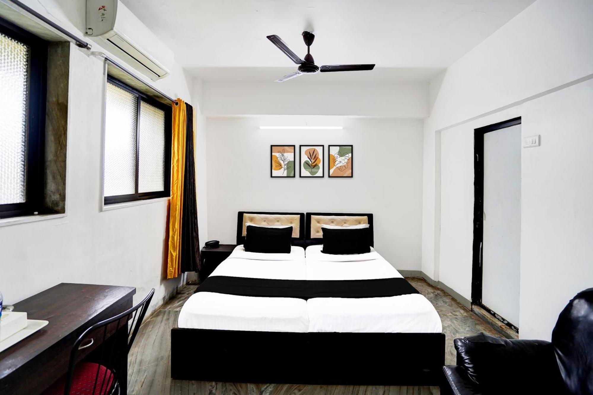 OYO 67369 Deluxe United Corporate Home Navi Mumbai Extérieur photo